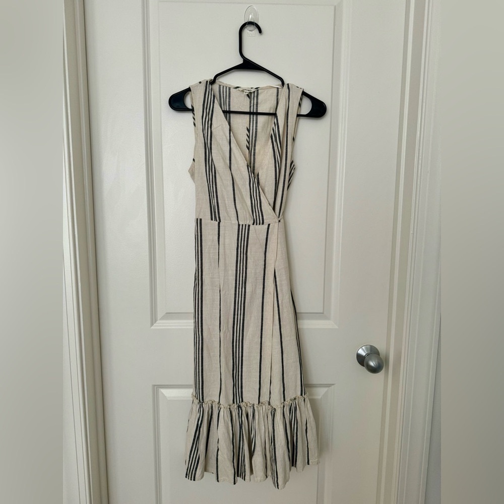 Linen midi dress from Kotton. M size.